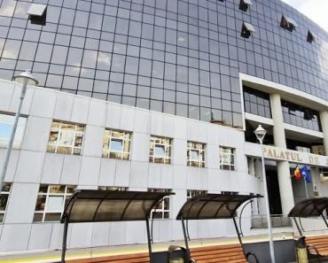 Comunicat de presă/ Judecătorii Curții de Apel Ploiești acuză presiuni politice asupra Justiției și avertizează cu suspendarea activității Comunicat de presă/ Judecătorii Curții de Apel Ploiești acuză presiuni politice asupra Justiției și avertizează cu suspendarea activității