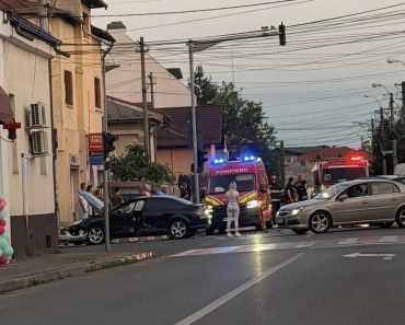 Cine răspunde pentru semafoarele nefuncționale? Un nou accident în intersecția Rudului – Plăieșilor