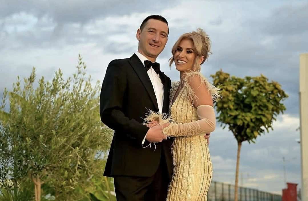 Murim de râs! Soția primarului din Breaza, Bogdan Novac — fost haștagist USR-ist vopsit în PNL —, a ajuns să atace vechea gardă liberală după nominalizarea lui Adrian Veștea ca premier. Ce o recomandă pe influencerița Loredana să aibă opinii politice? Murim de râs! Soția primarului din Breaza, Bogdan Novac — fost haștagist USR-ist vopsit în PNL —, a ajuns să atace vechea gardă liberală după nominalizarea lui Adrian Veștea ca premier. Ce o recomandă pe influencerița Loredana să aibă opinii politice?