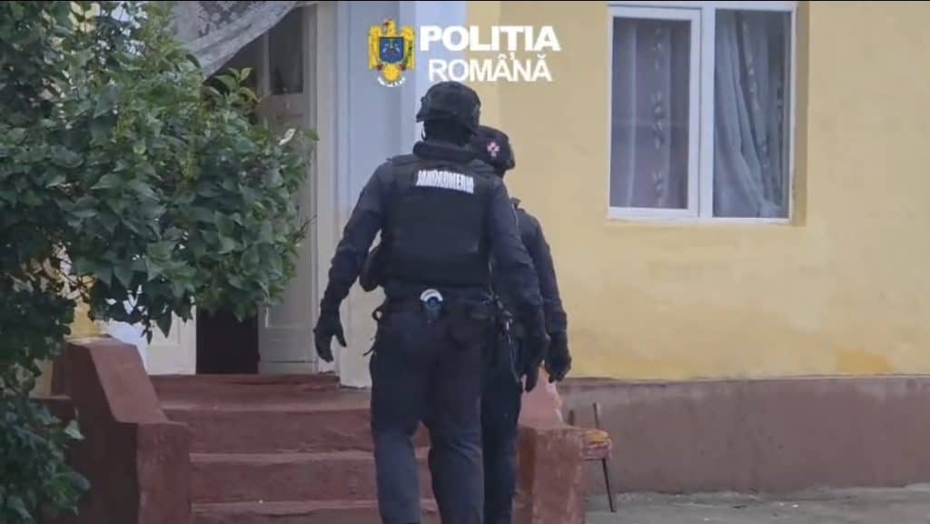Percheziții de amploare în Ploiești, după o bătaie între mai multe persoane