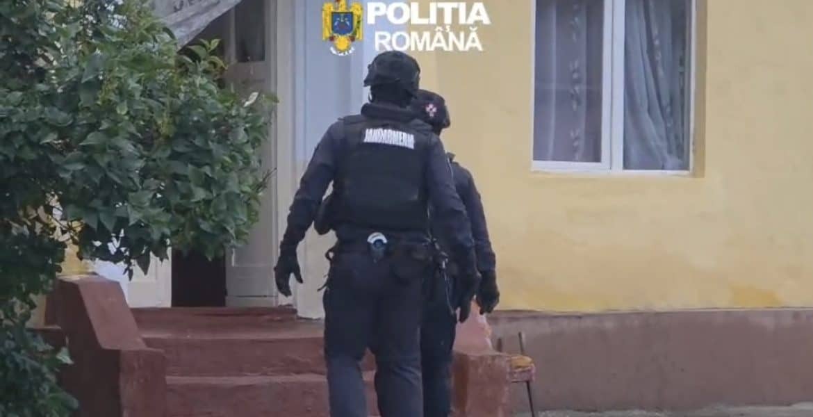 Percheziții de amploare în Ploiești, după o bătaie între mai multe persoane