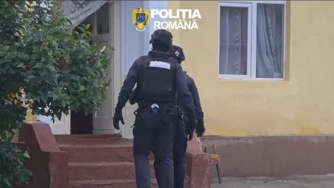Percheziții de amploare în Ploiești, după o bătaie între mai multe persoane