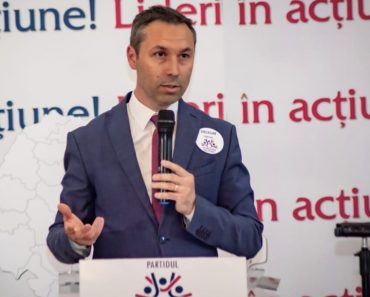 AFACEREA „CADASTRU PE BUCĂȚELE”: Consilierul Mihai Apostolache desființează strategia lui Polițeanu: „Se risipesc banii publici pentru firme care fac lucrări de cadastru pe zone mici. La București se cadastrează perimetre mult mai mari”