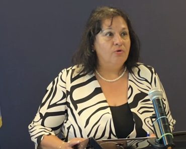 Prof. Carmen Băjenaru, fostul director al Colegiului Național „I.L. Caragiale”, a fost validată în funcția de consilier local din partea PSD