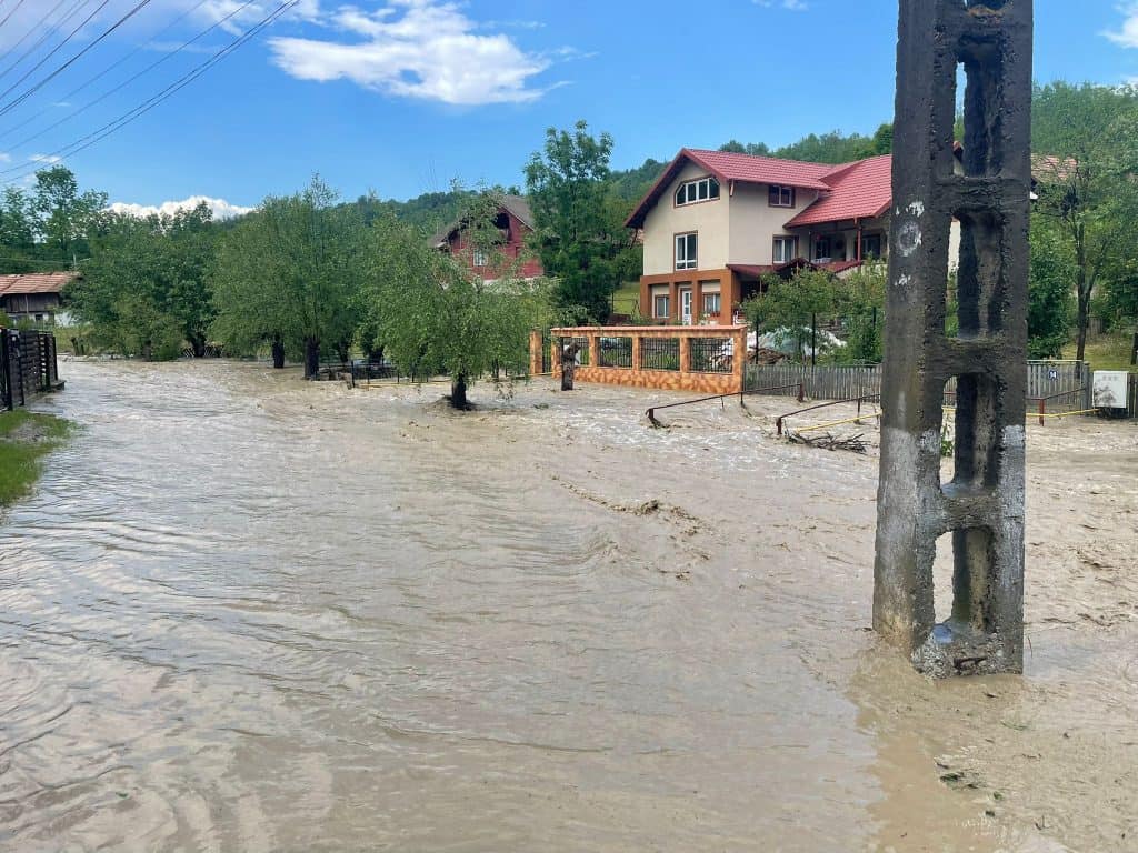RO-ALERT în tot județul Prahova! Cod portocaliu de furtună și grindină