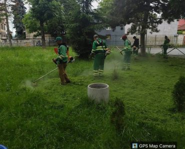 Comprest: În ciuda condițiilor meteorologice nefavorabile, echipajele responsabile cu activitățile de cosit continuă intervențiile în întregul Muncipiu, la solicitarea autorității Comprest: În ciuda condițiilor meteorologice nefavorabile, echipajele responsabile cu activitățile de cosit continuă intervențiile în întregul Muncipiu, la solicitarea autorității