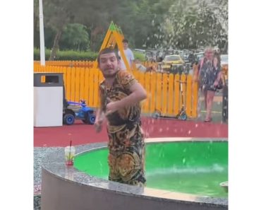 Alo, Primăria! Înlocuiți văicărelile pe Facebook cu camere de supraveghere! Fântâna de la Aurora, abia construită, inaugurată la scăldat