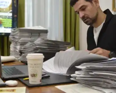 G4media: George Tuță: „Evenimentele cu mulți decibeli nu mai au ce căuta pe Kiseleff. Cred că putem folosi timpul trecut legat de festivaluri de mâncare” / „Poate ar trebui să reducem frecvența străzilor deschise pe Victoriei” G4media: George Tuță: „Evenimentele cu mulți decibeli nu mai au ce căuta pe Kiseleff. Cred că putem folosi timpul trecut legat de festivaluri de mâncare” / „Poate ar trebui să reducem frecvența străzilor deschise pe Victoriei”