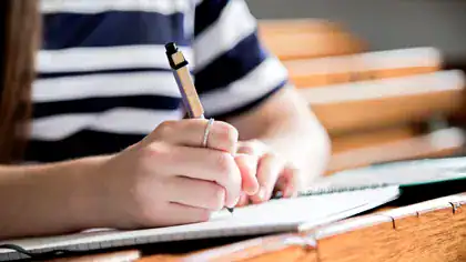 Bacalaureat 2026. Candidații susțin proba la Limba și literatura română