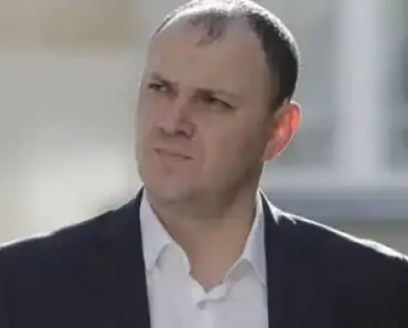 Sebastian Ghiță taxează dur AUR și UDMR: „Pierzătorii zilei! Meciul va continua, prinde-l pe PSD!” Sebastian Ghiță taxează dur AUR și UDMR: „Pierzătorii zilei! Meciul va continua, prinde-l pe PSD!”