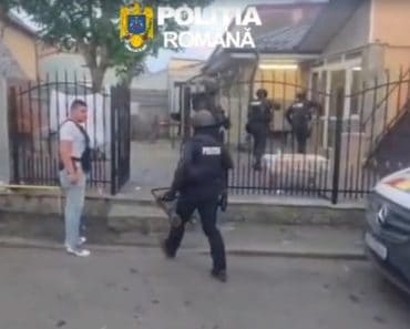 VIDEO: Percheziții după o bătaie la un restaurant din Ploiești