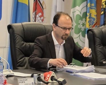 Administrația Polițeanu în stare confuză: Copy-paste cu ochii închiși. Cum au fost amestecați câinii cu prețul la termie și gimnastica cu kick-boxingul Administrația Polițeanu în stare confuză: Copy-paste cu ochii închiși. Cum au fost amestecați câinii cu prețul la termie și gimnastica cu kick-boxingul