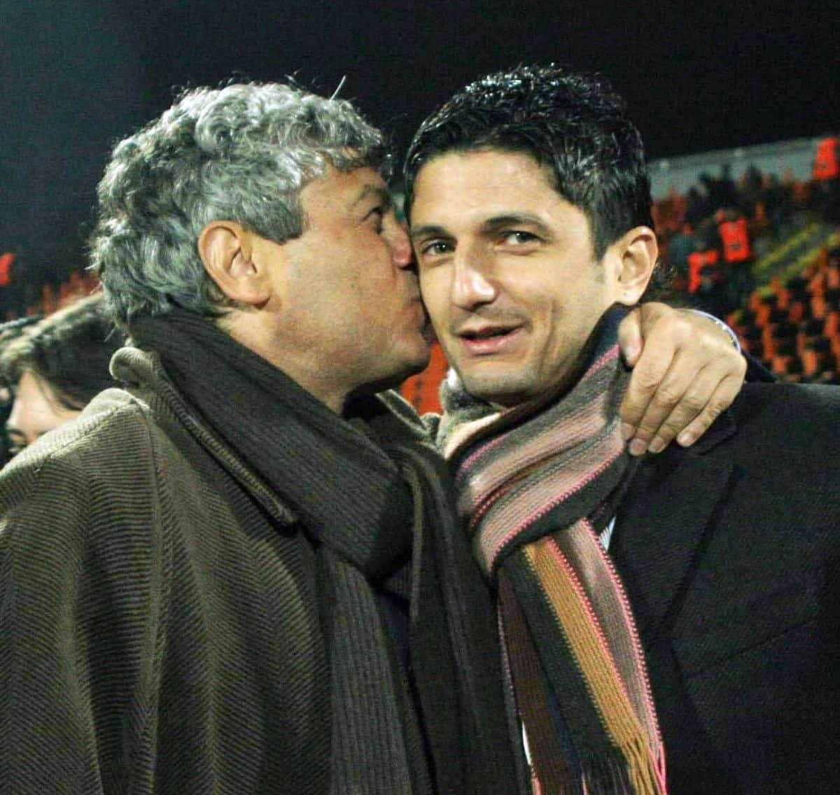 Răzvan Lucescu critică presa la trei luni de la moartea tatălui său: „Se lovea de oameni lipsiți de caracter” Răzvan Lucescu critică presa la trei luni de la moartea tatălui său: „Se lovea de oameni lipsiți de caracter”