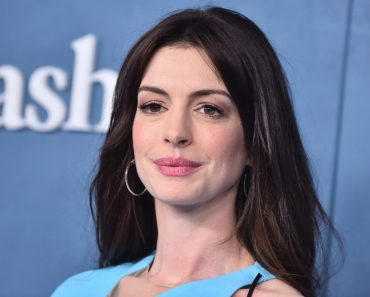 Anne Hathaway a făcut senzație cu ținutele ei pe străzile din New York. Actrița și-a etalat burtica de gravidă