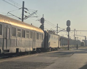 Accident în Mediaș: doi tineri au murit, după ce au fost călcați de tren Accident în Mediaș: doi tineri au murit, după ce au fost călcați de tren