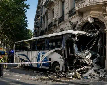 Un român a fost grav rănit într-un accident de autocar în Spania. Cine este bărbatul Un român a fost grav rănit într-un accident de autocar în Spania. Cine este bărbatul