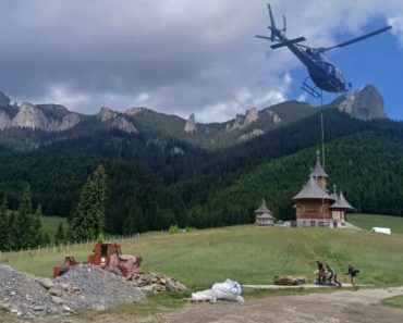 Elicoptere la Mânăstirea Ceahlău. Ce s-a întâmplat la lăcașul de cult din munți