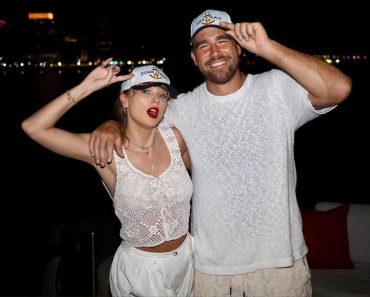 Surpriză la nunta lui Taylor Swift și Travis Kelce. Ce actor celebru le-a oficiat ceremonia Surpriză la nunta lui Taylor Swift și Travis Kelce. Ce actor celebru le-a oficiat ceremonia