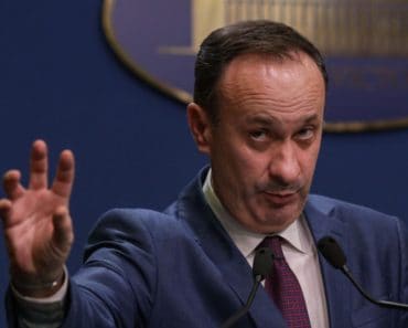 Adrian Câciu: „La finalul acestei luni, lucrurile vor duce către un guvern majoritar și tind să cred că va fi PSD, PNL, UDMR”