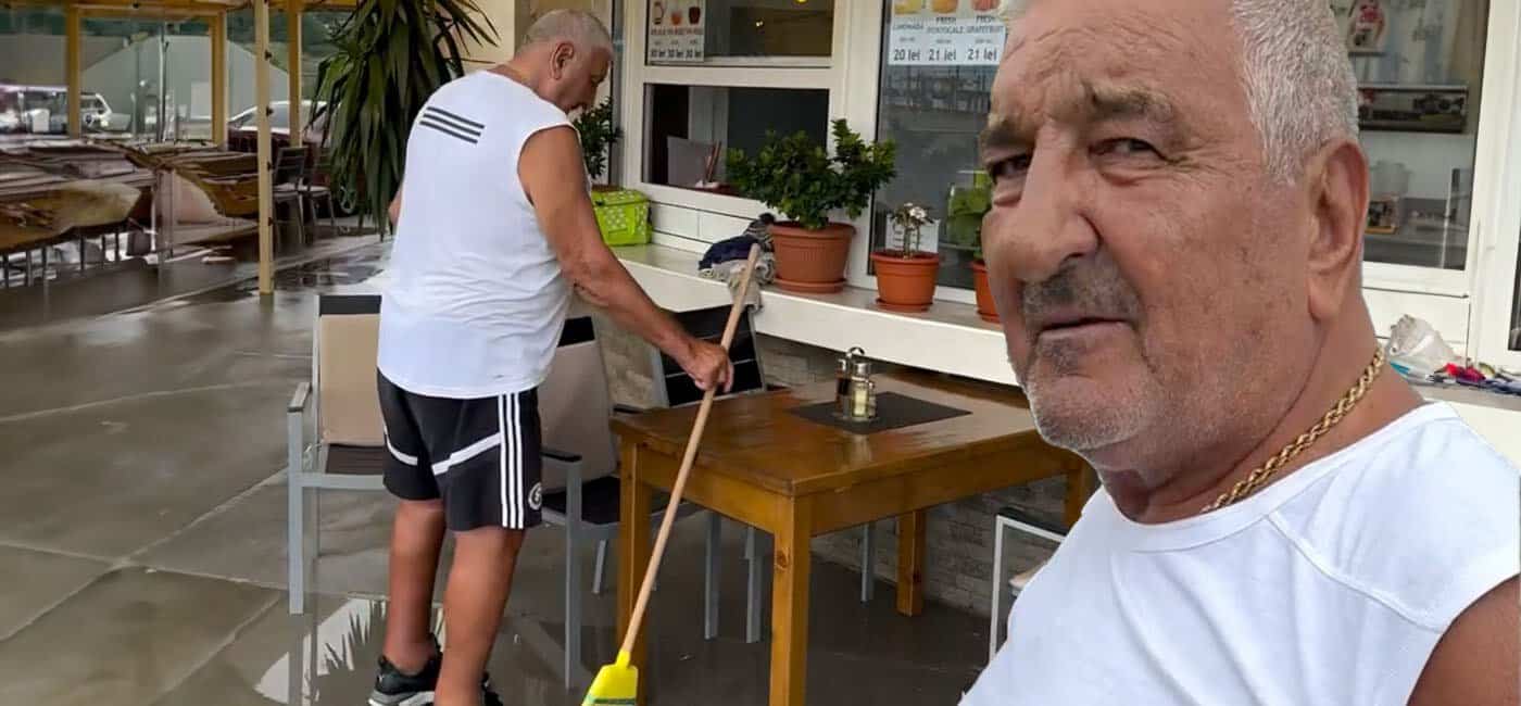 Momente dificile pentru Rică Răducanu. Fostul mare fotbalist a ajuns la spital după ce a căzut pe scări: „Mi-e tare frică, respir greu”