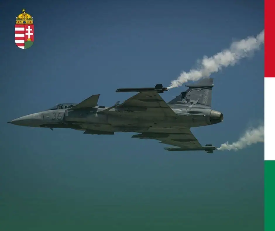 Alertă NATO deasupra României. Avioane de luptă au interceptat o aeronavă chineză care nu răspundea controlorilor de trafic Alertă NATO deasupra României. Avioane de luptă au interceptat o aeronavă chineză care nu răspundea controlorilor de trafic
