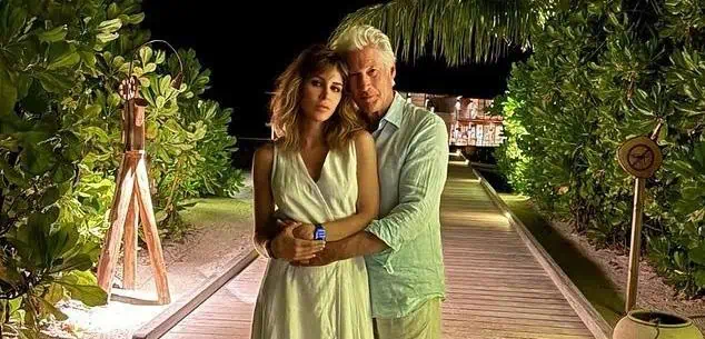 Richard Gere, apariție rară alături de soția sa și cei doi copii. Actorul a publicat imagini cu familie de Ziua Independenței SUA
