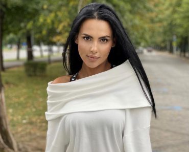 Soția lui Ștefan Bănică a întors toate privirile pe o plajă exotică. Cum s-a afișat Lavinia Pîrva după ce a slăbit