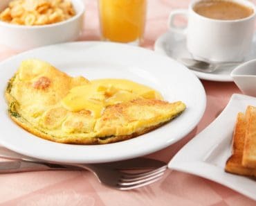 Ingredientul secret care trebuie folosit mereu la omletă. Așa va fi mai gustoasă ca niciodată Ingredientul secret care trebuie folosit mereu la omletă. Așa va fi mai gustoasă ca niciodată