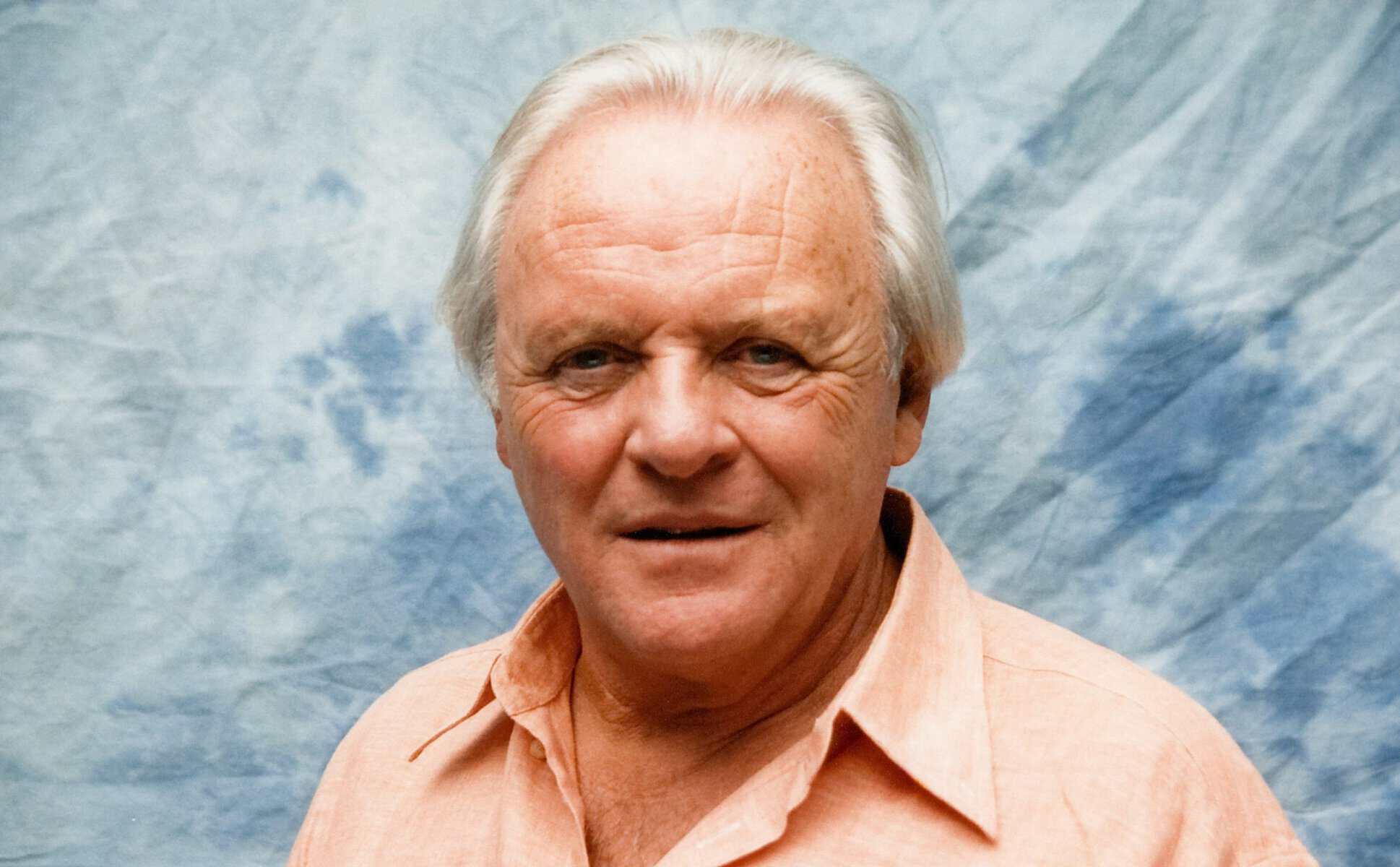 Anthony Hopkins, de nerecunoscut la 88 de ani. Fotografia publicată în timpul Cupei Mondiale a stârnit un val uriaș de reacții Anthony Hopkins, de nerecunoscut la 88 de ani. Fotografia publicată în timpul Cupei Mondiale a stârnit un val uriaș de reacții