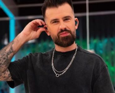 Ireal! În ce stare și-a primit Florin Ristei bagajul pierdut în timpul unui zbor: „A fost călcat de un alt avion” Ireal! În ce stare și-a primit Florin Ristei bagajul pierdut în timpul unui zbor: „A fost călcat de un alt avion”