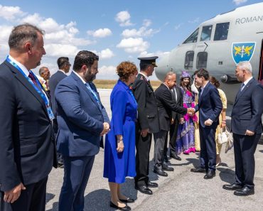 Ținuta aleasă de Mirabela Grădinaru pentru întâlnirea cu Donald Trump. Cum s-a îmbrăcat partenera lui Nicușor Dan