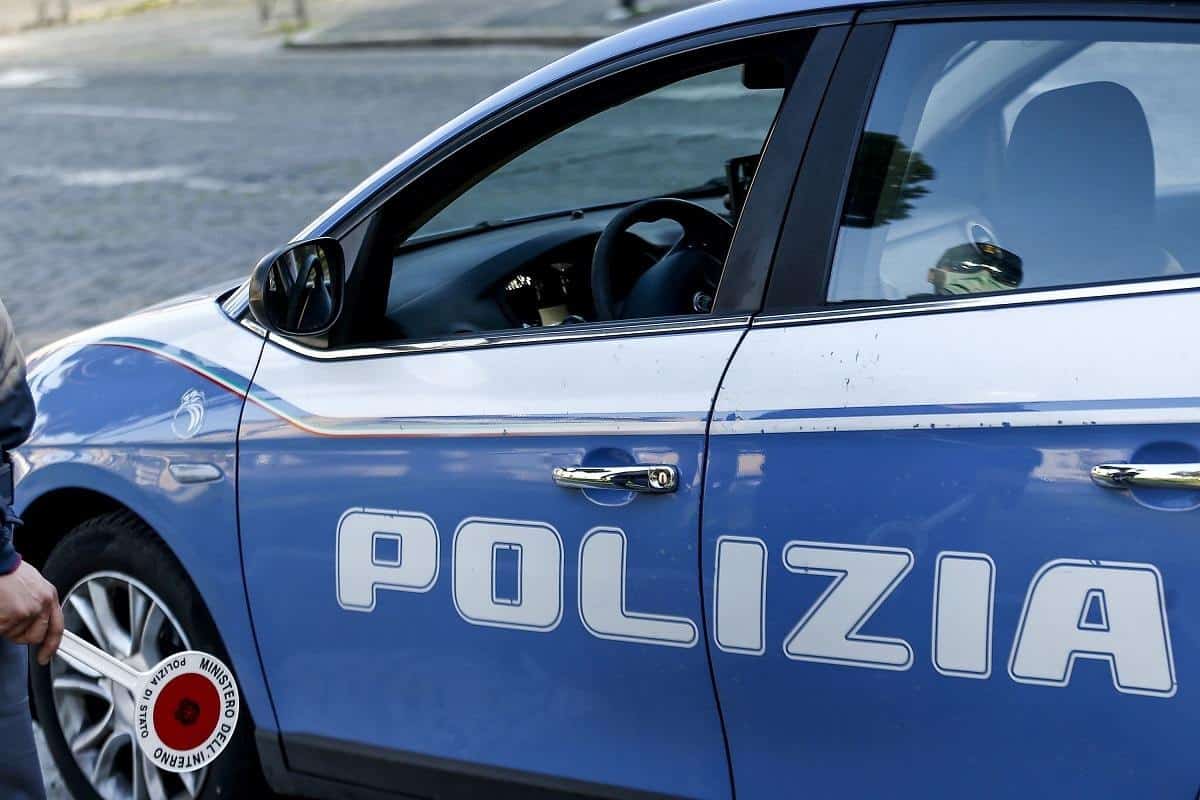 Apel neobișnuit la 112. O femeie și-a reclamat soțul pentru că refuza relațiile intime