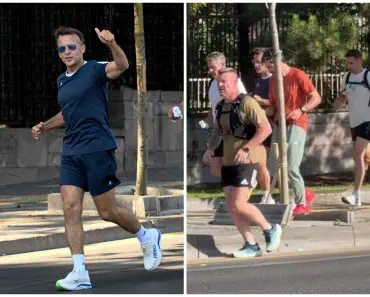 Emmanuel Macron, la jogging în Ankara cu celebrii ochelari „aviator”. Cum i-a salutat pe localnici Emmanuel Macron, la jogging în Ankara cu celebrii ochelari „aviator”. Cum i-a salutat pe localnici
