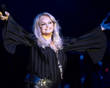 A murit Bonnie Tyler! Lumea muzicii pierde una dintre cele mai emblematice voci ale tuturor timpurilor A murit Bonnie Tyler! Lumea muzicii pierde una dintre cele mai emblematice voci ale tuturor timpurilor