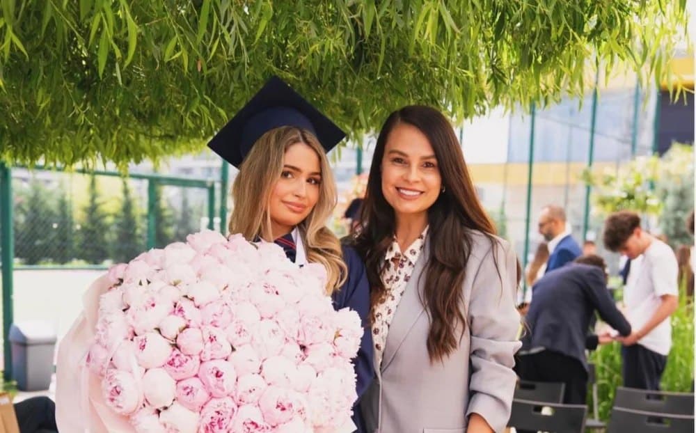 Ce facultate va urma Sarah, fiica Ancăi Serea. Cât costă un an de studii