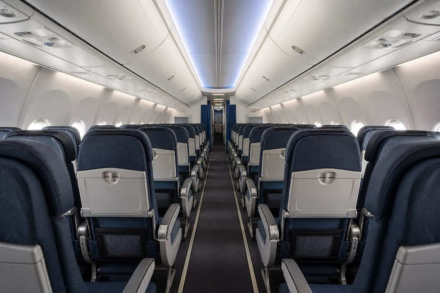 Momente de groază într-un avion spre Munchen: un geam s-a spart, iar un pasager a fost tras pe jumătate afară: „Se auzeau țipete și strigăte” Momente de groază într-un avion spre Munchen: un geam s-a spart, iar un pasager a fost tras pe jumătate afară: „Se auzeau țipete și strigăte”