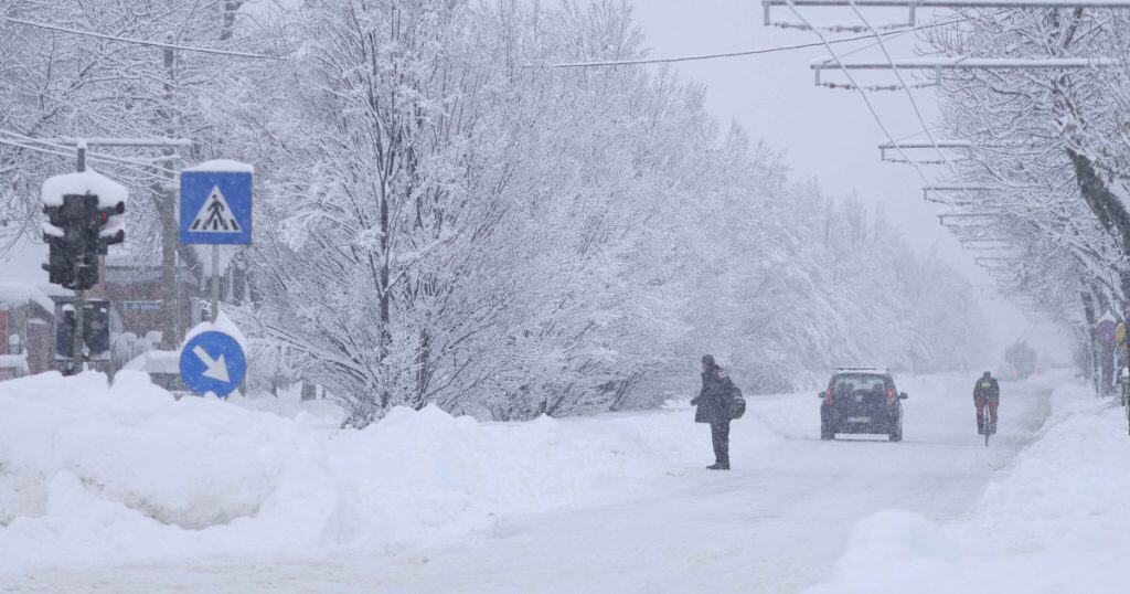 Meteorologii se așteaptă la o iarnă grea în Europa. Cele trei fenomene-cheie care pot aduce valuri de ger și ninsori puternice