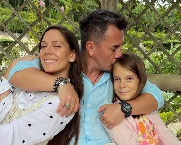 Ce fel de părinți sunt Răzvan Fodor și soția sa, Irina Fodor. Fiica lor, Diana, le-a dat notă: „M-a rănit îngrozitor!” Ce fel de părinți sunt Răzvan Fodor și soția sa, Irina Fodor. Fiica lor, Diana, le-a dat notă: „M-a rănit îngrozitor!”