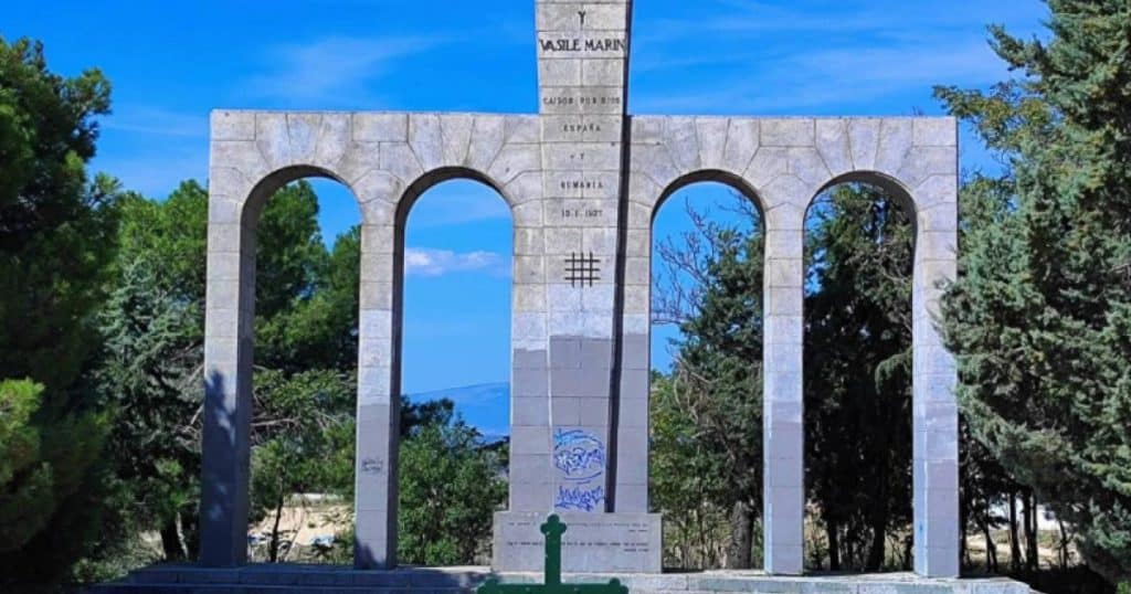 Monumentul din Spania dedicat legionarilor români Ion Moța și Vasile Marin va fi demolat