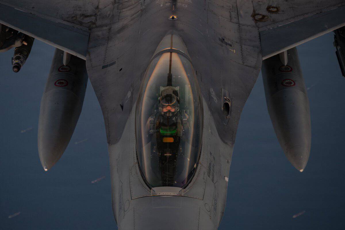 Tensiuni maxime. Trump insistă că Srâmtoarea Ormuz este deschisă, Iranul susține că a preluat controlul asupra căii navigabile