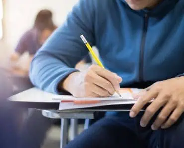 Un tânăr a depus contestație după ce a obținut 9,95 la BAC. A avut parte de o adevărată surpriză când a văzut nota finală Un tânăr a depus contestație după ce a obținut 9,95 la BAC. A avut parte de o adevărată surpriză când a văzut nota finală