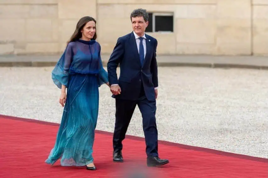 Mirabela Grădinaru a atras toate privirile la Élysée. „Mereu elegantă și feminină, Prima Doamnă!”