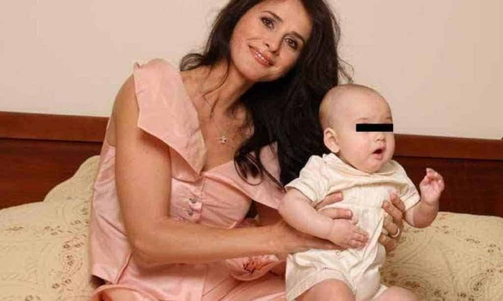 Cum arată, în prezent, fiul Mădălinei Manole. Petru Mircea jr are 17 ani. „O minunăție de băiat, leit mama lui!” Cum arată, în prezent, fiul Mădălinei Manole. Petru Mircea jr are 17 ani. „O minunăție de băiat, leit mama lui!”