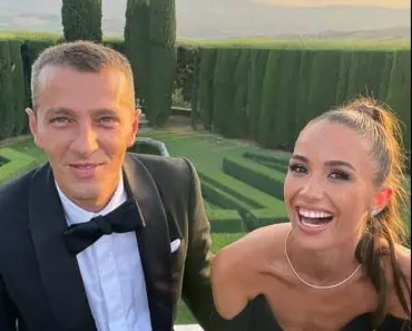 Matei Stratan, fostul partener al Mădălinei Ghenea, se căsătorește cu iubita mai tinerică. Când va avea loc cununia și cât a costat inelul de logodnă Matei Stratan, fostul partener al Mădălinei Ghenea, se căsătorește cu iubita mai tinerică. Când va avea loc cununia și cât a costat inelul de logodnă