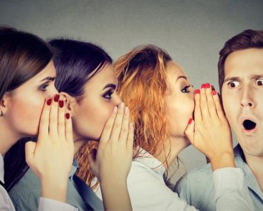 Ce spune psihologia despre bârfă. Motivul suprinzător pentru care aproape toți oamenii vorbesc despre cei care nu sunt de față Ce spune psihologia despre bârfă. Motivul suprinzător pentru care aproape toți oamenii vorbesc despre cei care nu sunt de față