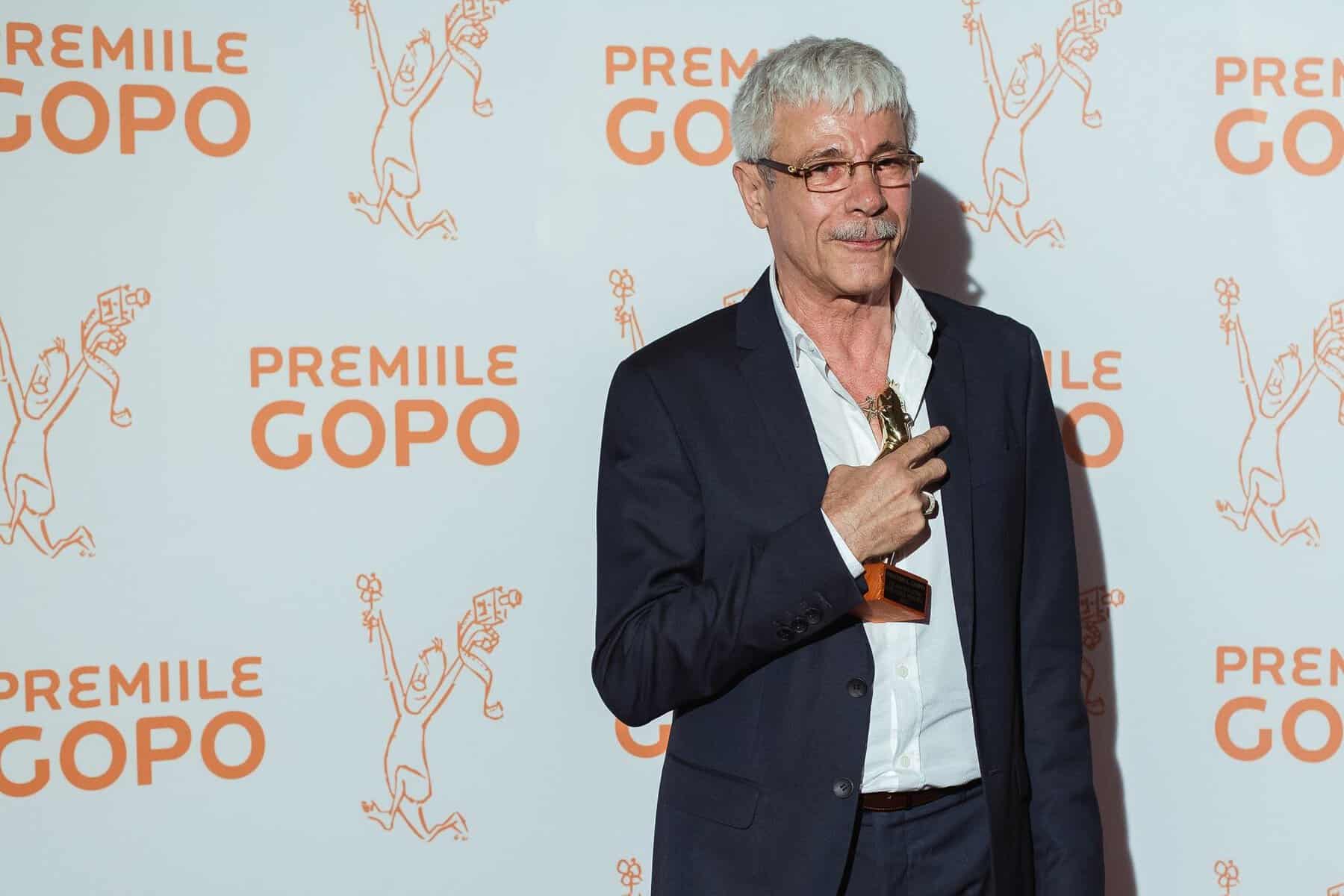Gheorghe Visu s-a însurat după 50 de ani. Cine este femeia care i-a schimbat viața: „Soția mea e singurul om care-mi cunoaște fricile” Gheorghe Visu s-a însurat după 50 de ani. Cine este femeia care i-a schimbat viața: „Soția mea e singurul om care-mi cunoaște fricile”