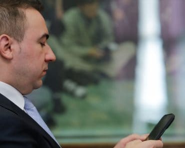 Reacția lui Bogdan Ivan după anunțul lui Ilie Bolojan privind contoarele inteligente și capacitățile de stocare a energiei