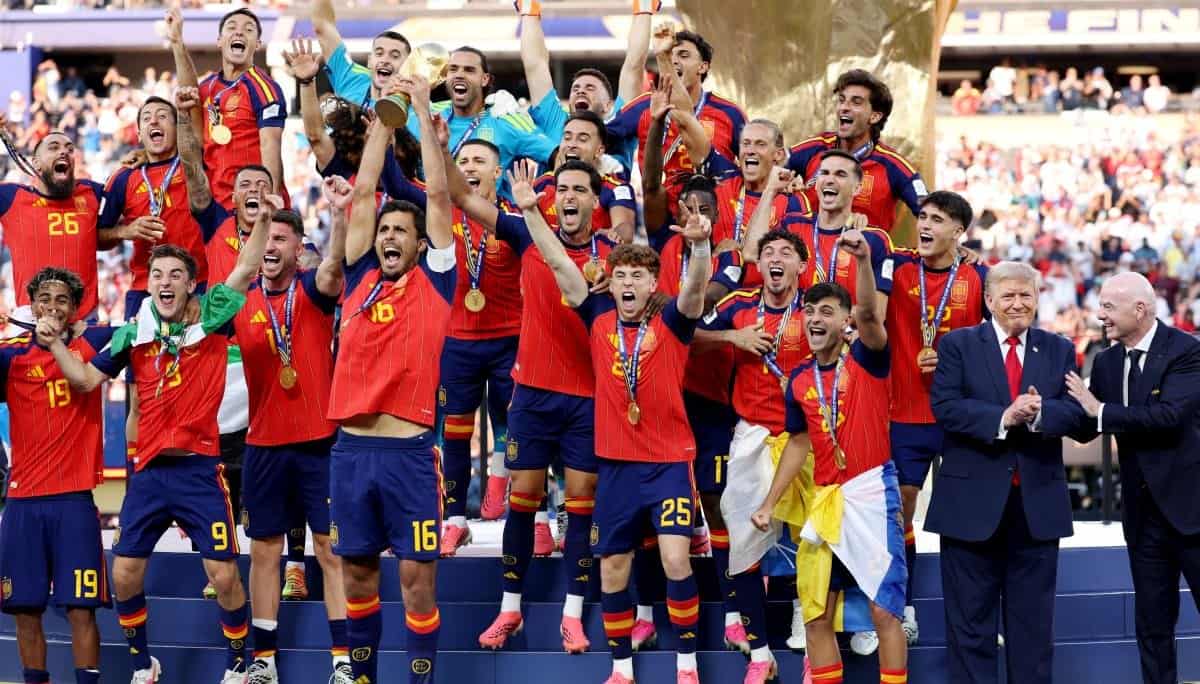 Spania, noua regină a fotbalului. Argentina a dormit 120 de minute în finala Campionatului Mondial Spania, noua regină a fotbalului. Argentina a dormit 120 de minute în finala Campionatului Mondial