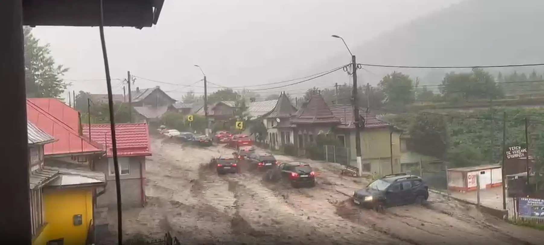 COD ROȘU de viituri în Prahova! Autoritățile sunt în alertă COD ROȘU de viituri în Prahova! Autoritățile sunt în alertă