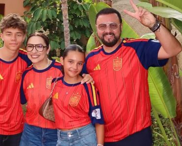 Andra și Cătălin Măruță, surprinși în mijlocul petrecerii din Spania! Imaginile care au atras atenția Andra și Cătălin Măruță, surprinși în mijlocul petrecerii din Spania! Imaginile care au atras atenția